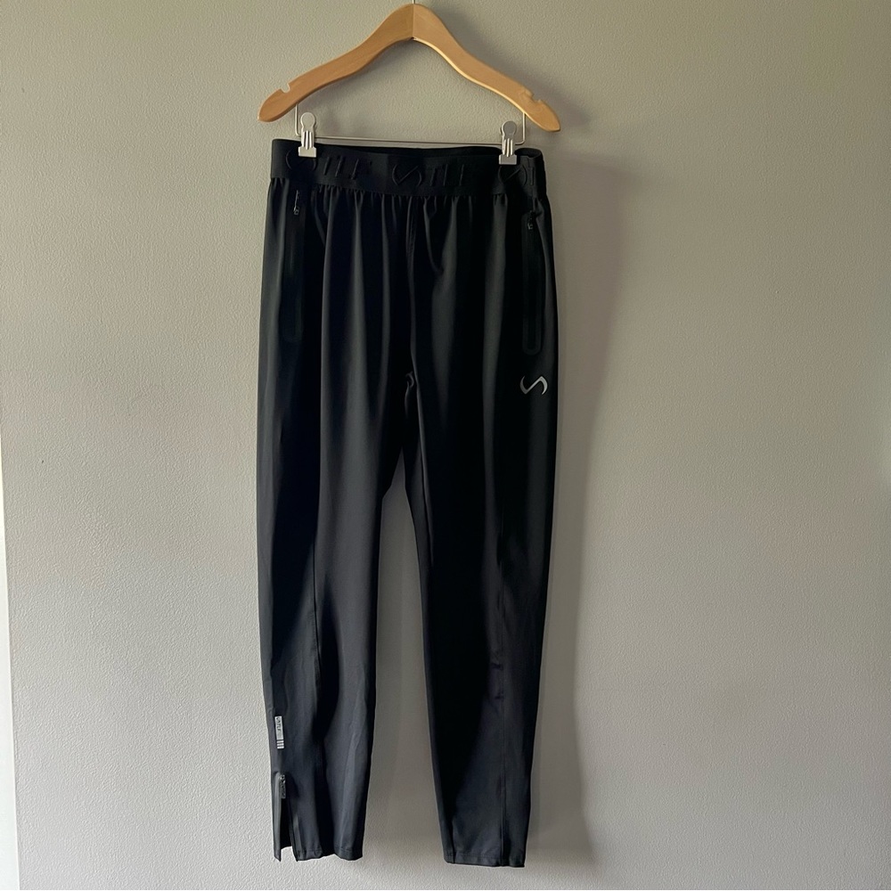 Like new TLF Black Joggers Size Medium